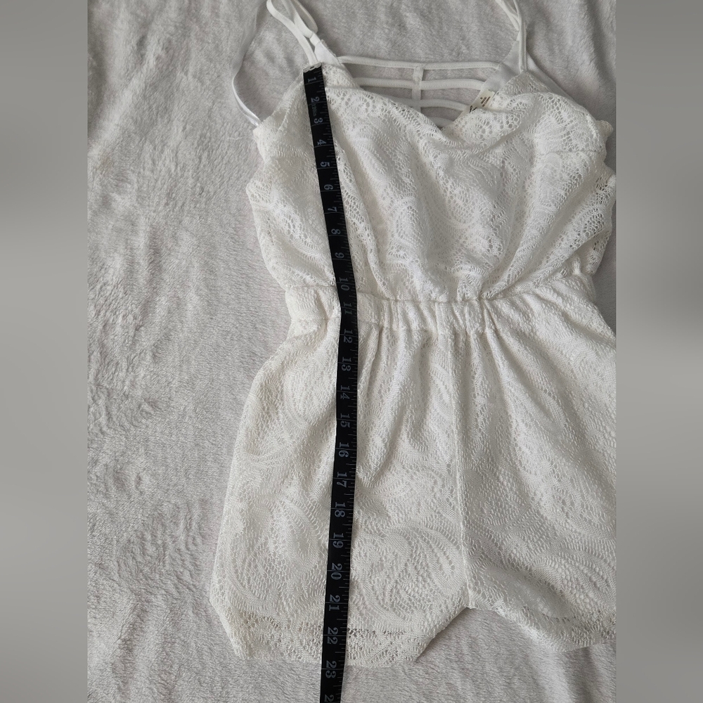 Liberty Love White Lace Strappy Romper - Picture 6 of 7